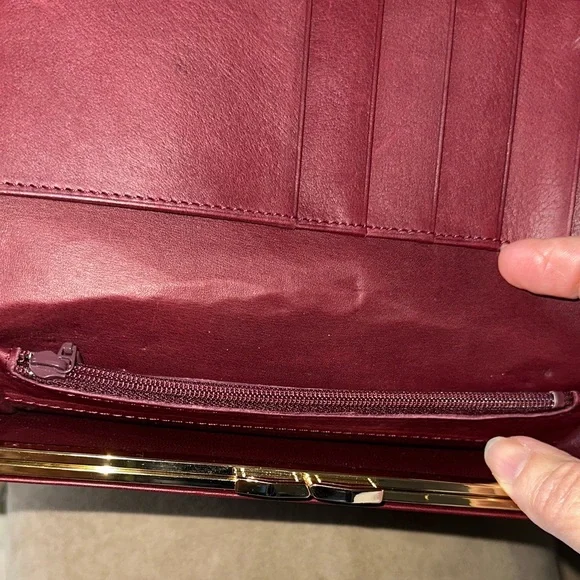 Yves Saint Laurent Soft Calfskin Monogrammed Burgundy Leather Wallet EUC - Picture 6 of 7